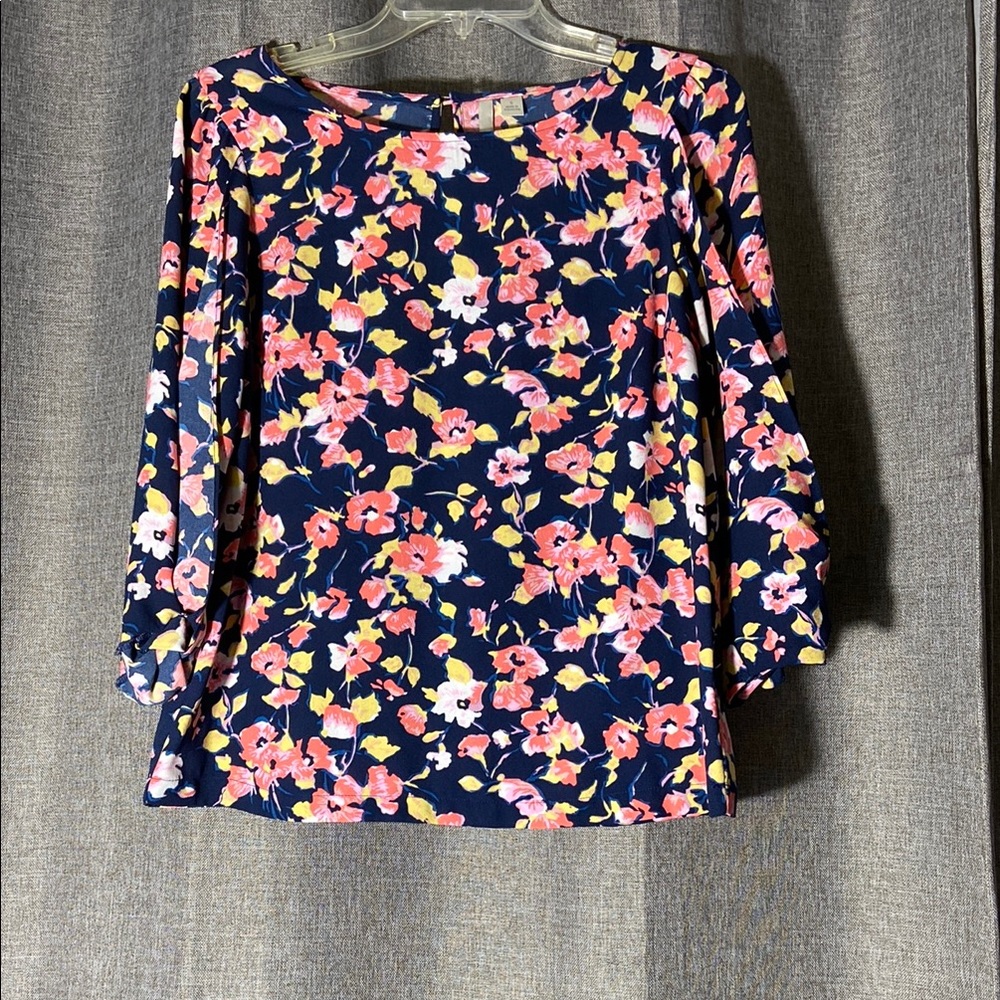 LC Lauren Conrad Floral Fitted 3/4 Sleeve Blouse